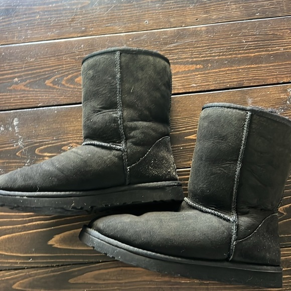 Ugg Classic Short boot - Picture 3 of 5